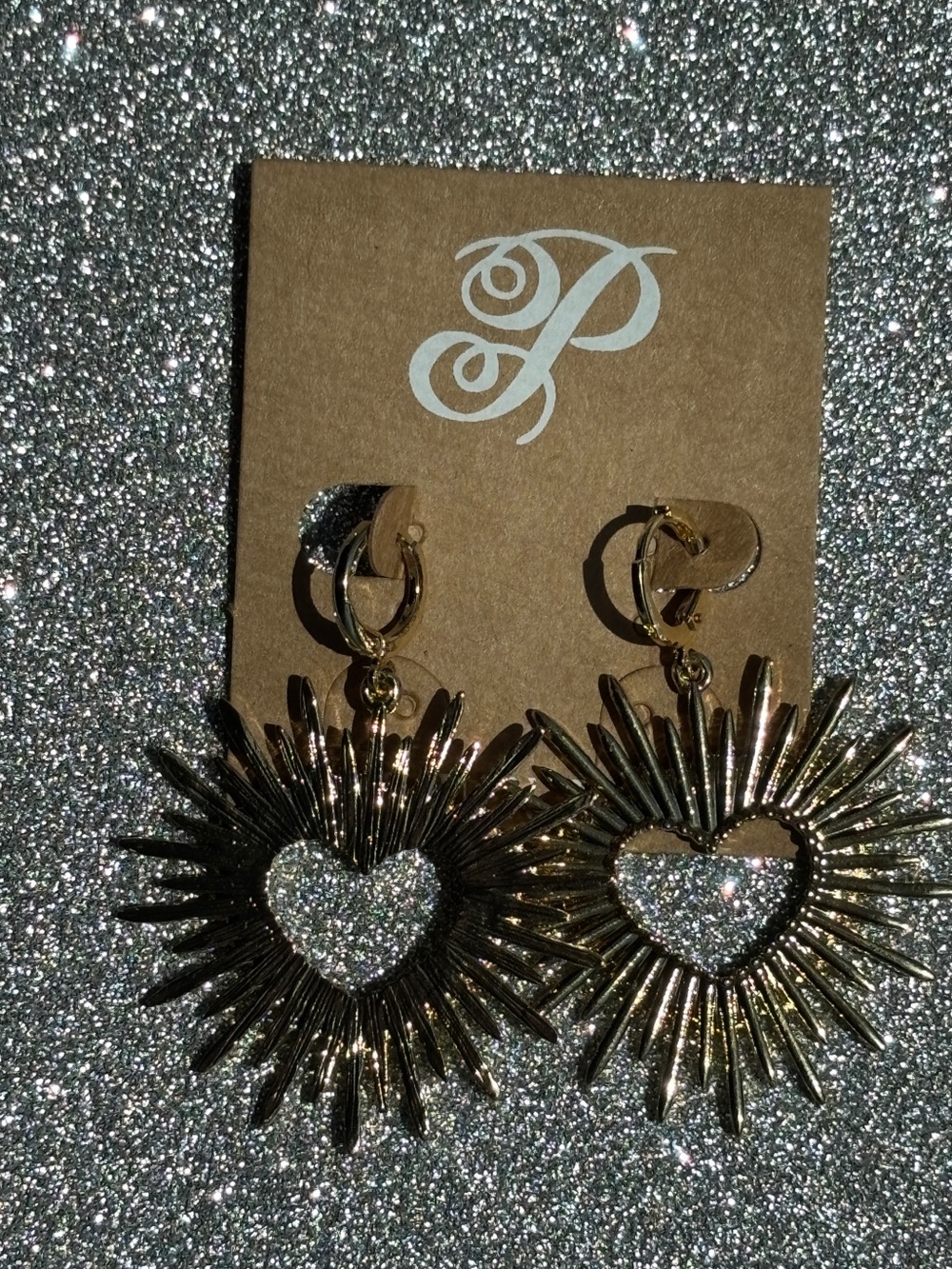 ❤️Plunder Heart Burst Earrings NEW💚